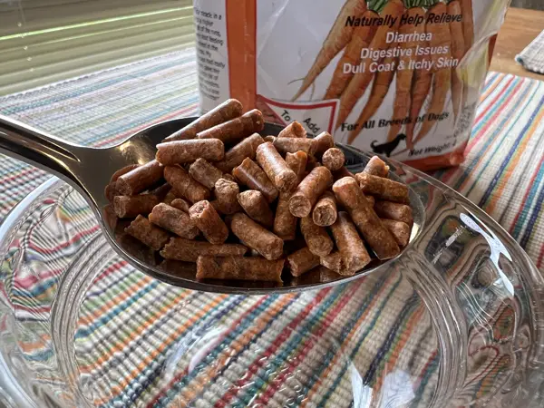 Olewo carrot pellets